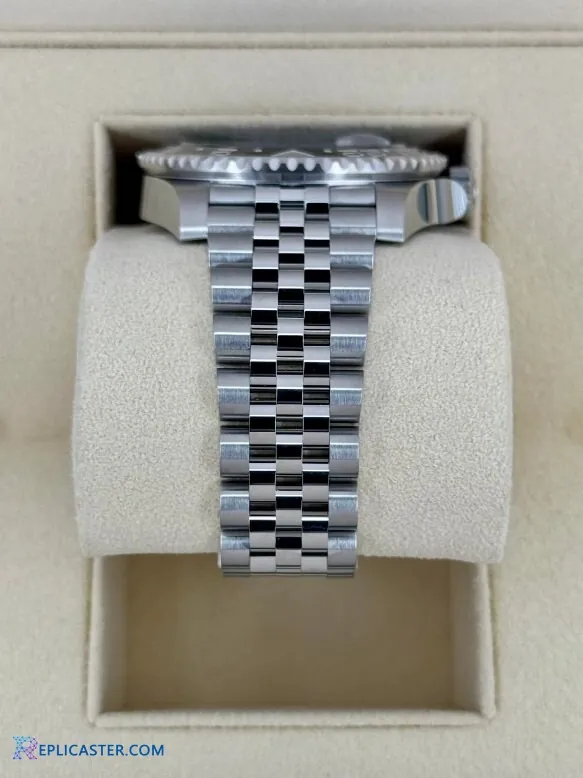 GMT-Master II 1:1 Clone - Side Profile
