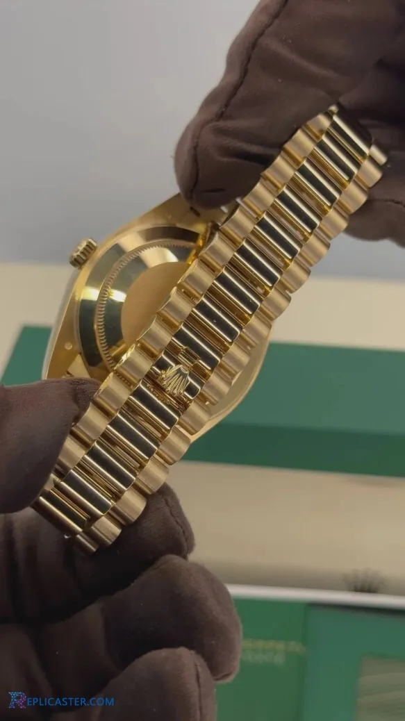 Rolex Day-Date 40mm - Watch in Presentation Box