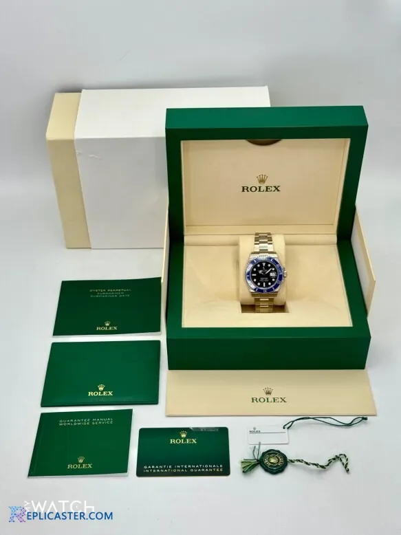 Submariner 126619LB crown and bezel detail