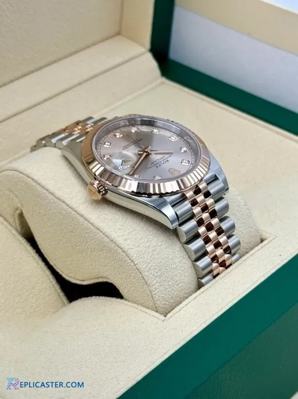 Datejust 41mm diamond dial close-up