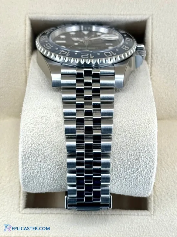 1:1 Clone Rolex GMT-Master II - Angled Shot