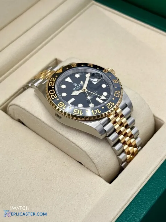 GMT-Master II Watch Bezel Close-Up