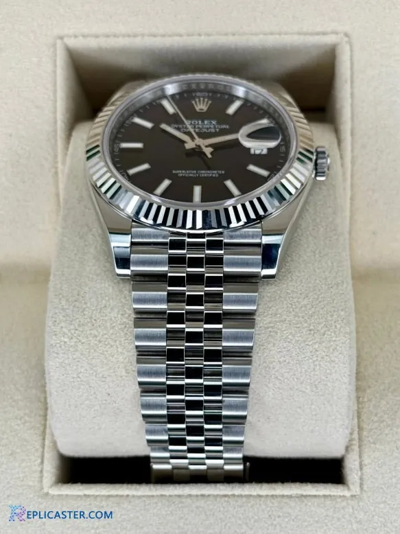 Datejust 41mm crown and case side