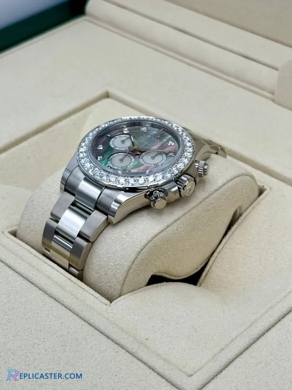 Rolex Daytona 40mm chronograph sub-dials