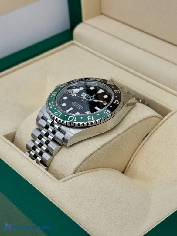 Rolex Clone Watch - Jubilee Bracelet Close-up