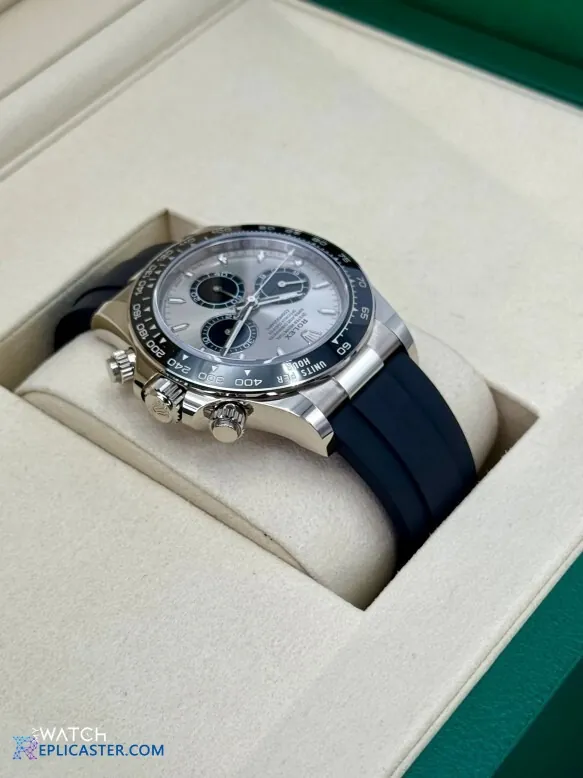 Rolex Daytona 40mm Clone - Silver dial with chronograph