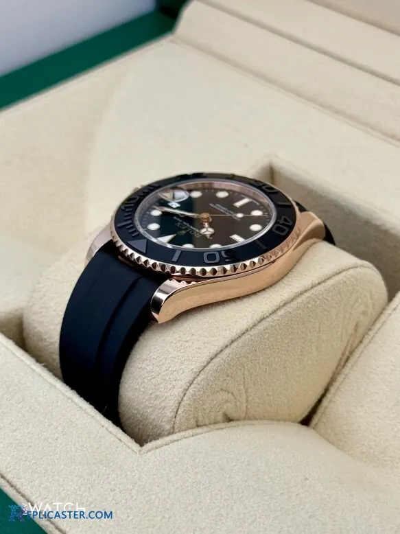 Yacht-Master 37mm rose gold case side