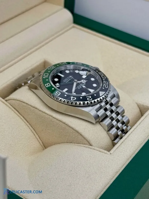 GMT-Master II 1:1 Clone - Black Dial Detail
