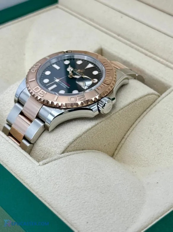 Yacht-Master 40mm crown detail