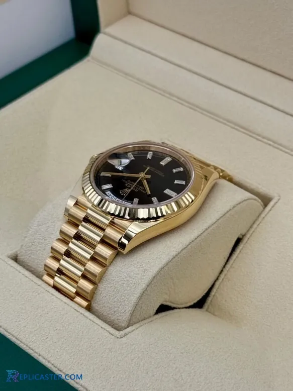 Rolex Day-Date 40mm gold case detail
