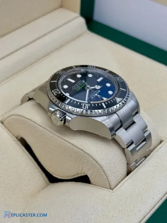 Rolex Deepsea 44mm blue dial detail