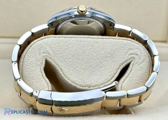 Replica Rolex Datejust 31mm side view
